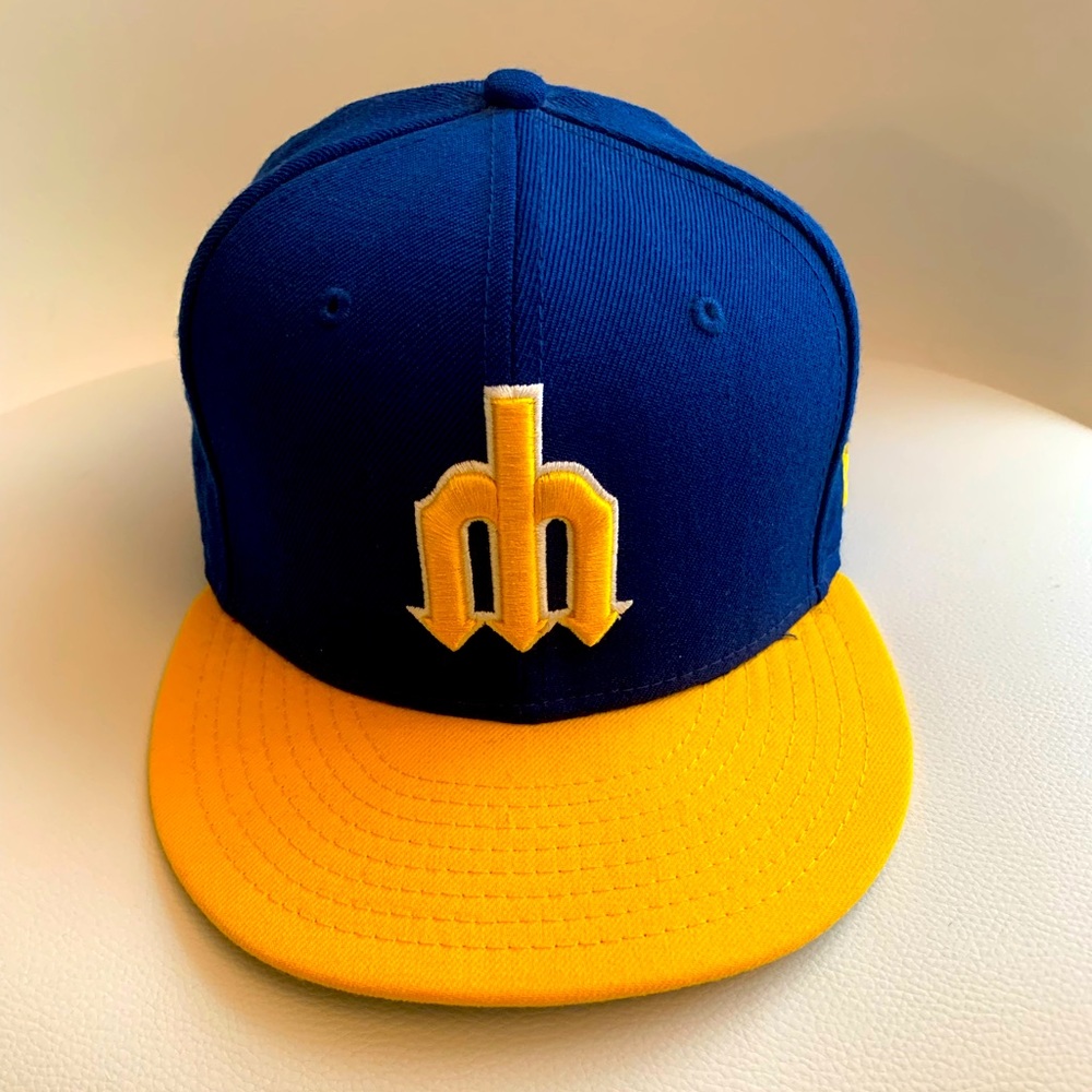 NWOT Seattle Mariners Fitted